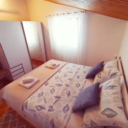 In Okrug Gornji With Sea View, Terrace, Air Conditioning, W-lan 5045-1 *