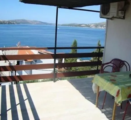 In Okrug Gornji With Sea View, Terrace, Air Conditioning, W-lan 5045-1 Trogir
