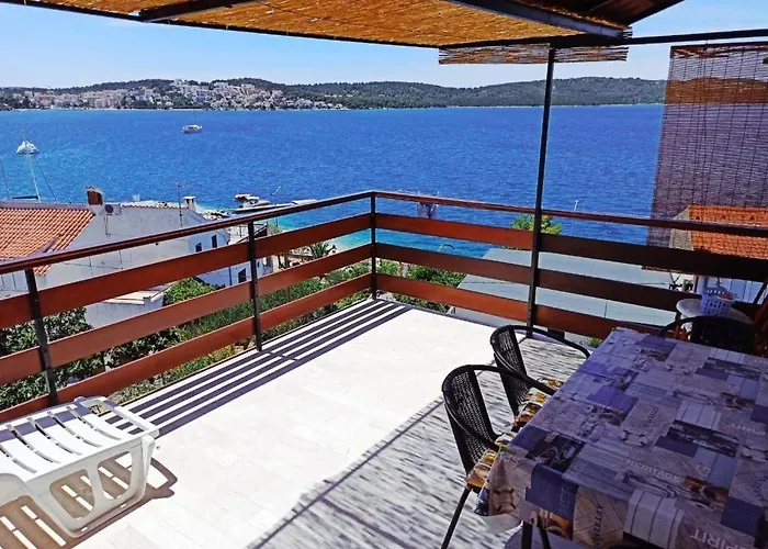 In Okrug Gornji With Sea View, Terrace, Air Conditioning, W-lan 5045-1 * Trogir
