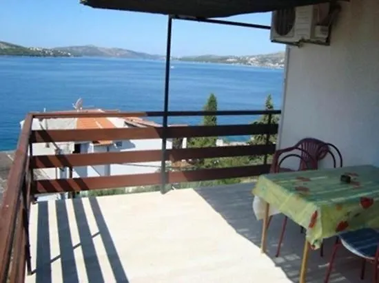 In Okrug Gornji With Sea View, Terrace, Air Conditioning, W-lan 5045-1 Trogir