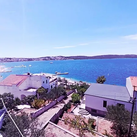 In Okrug Gornji With Sea View, Terrace, Air Conditioning, W-lan 5045-1 トロギール