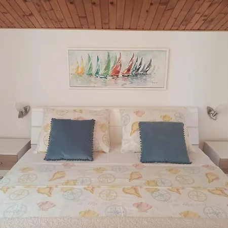 アパート In Okrug Gornji With Sea View, Terrace, Air Conditioning, W-lan 5045-1